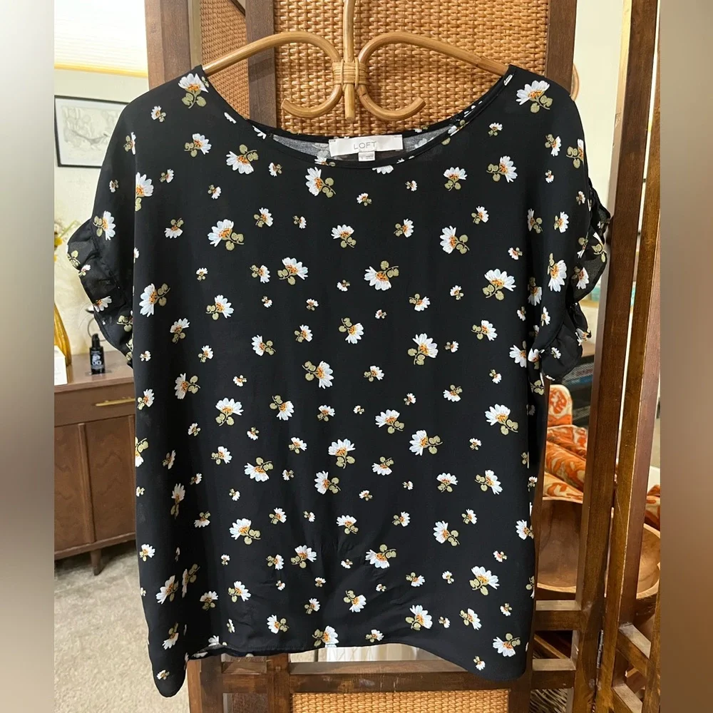 LOFT Black Daisy Print Blouse with White & Yellow Flowers - Picture 1 of 5